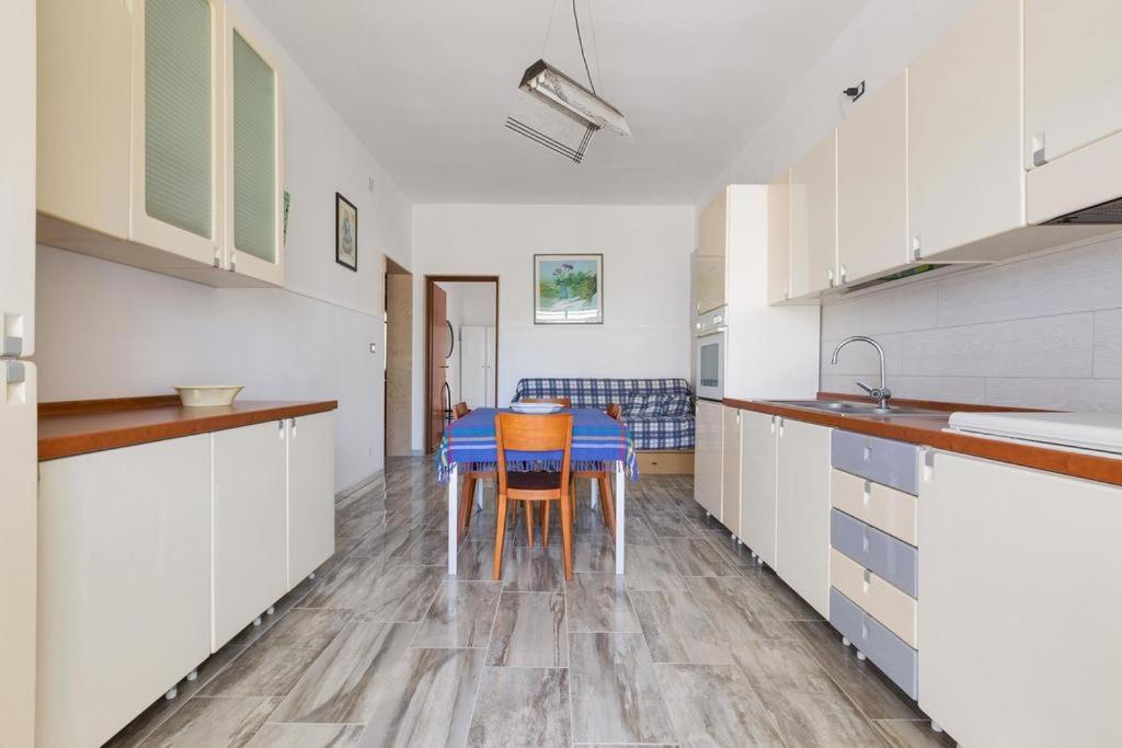 Casa Vacanza Mare Blu Torre Lapillo Bagian luar foto