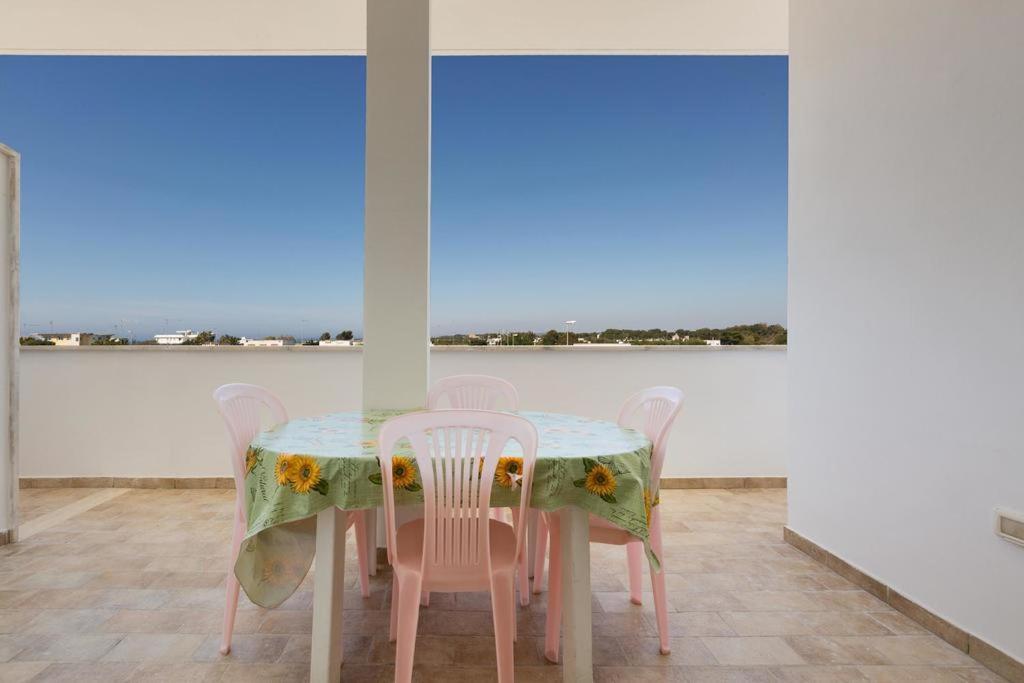 Casa Vacanza Mare Blu Torre Lapillo Bagian luar foto